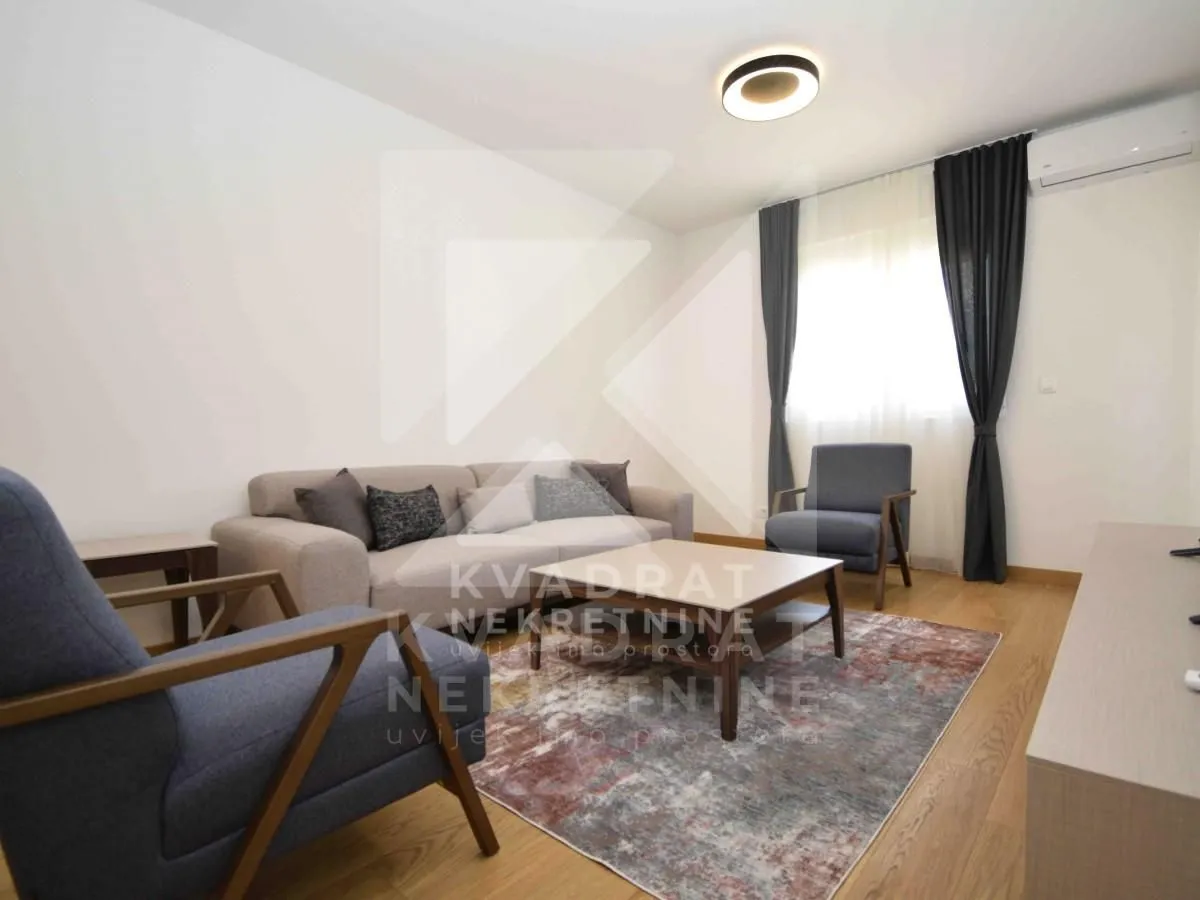 Izdavanje, dvosoban stan, 76m², New City, Podgorica