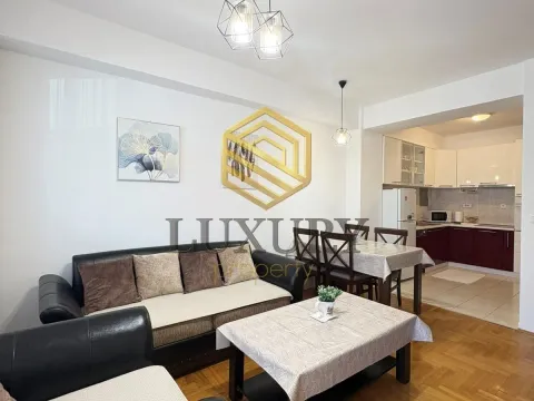 Izdavanje, dvosoban stan, 60m², City Kvart, Podgorica - image 4