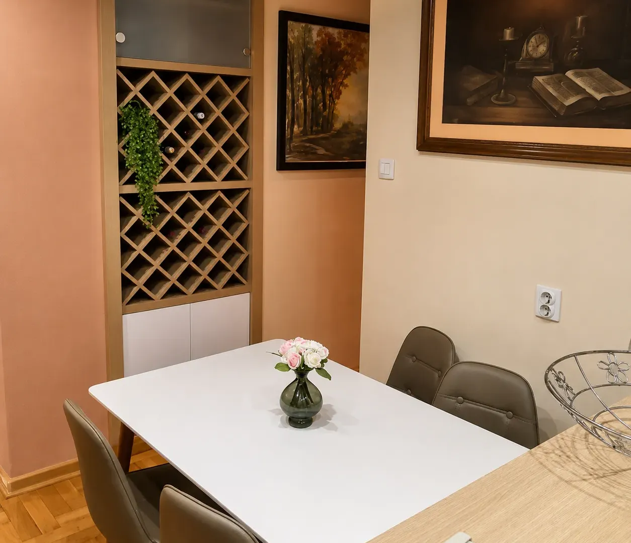 Izdavanje, jednosoban stan, 65m², Blok 5, Podgorica