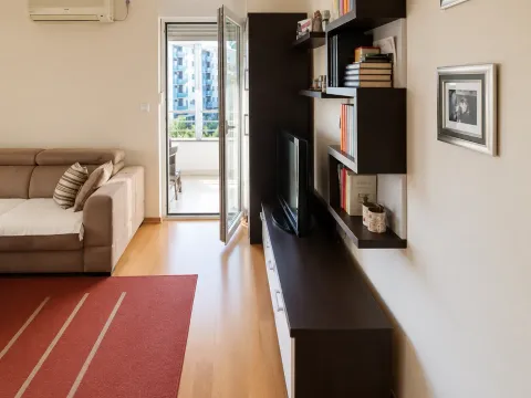 Sale, one bedroom apartment, 34m², Pobrežje, Podgorica - image 2