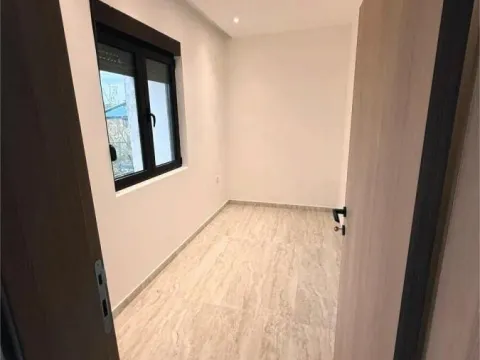 Prodaja, dvosoban stan, 49m², Tivat, Crna Gora - image 6