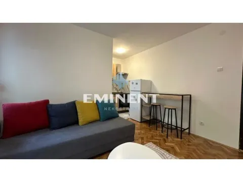 Rent, one bedroom apartment, 29m², Kanarevo Brdo, Beograd - image 3