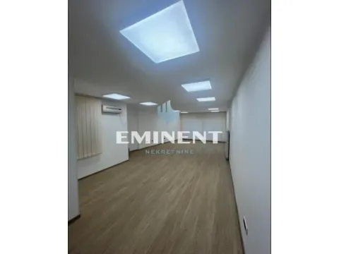 Izdavanje, trosoban stan, 72m², Stari Grad, Beograd