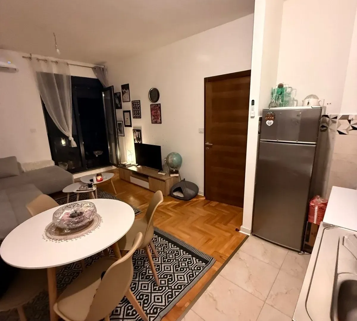 Izdavanje, dvosoban stan, 60m², Zabjelo, Podgorica