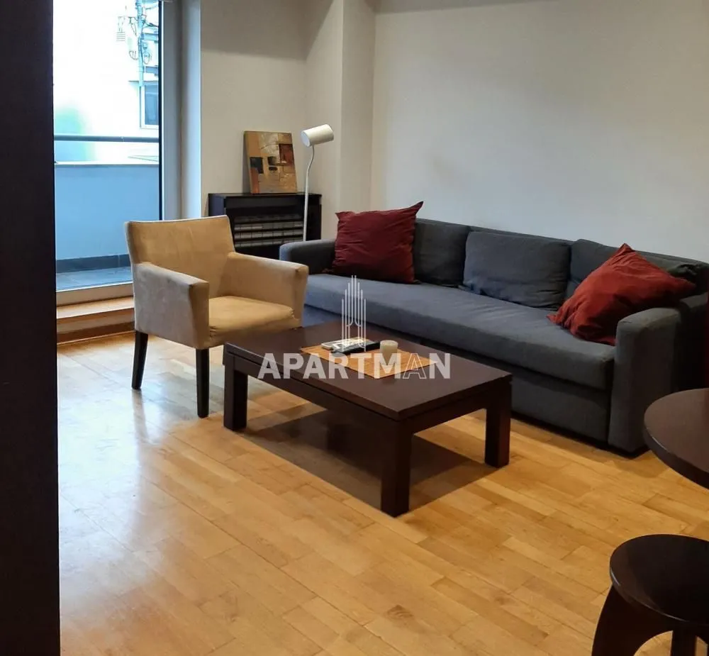 Izdavanje, dvosoban stan, 41m², Stari Grad, Beograd