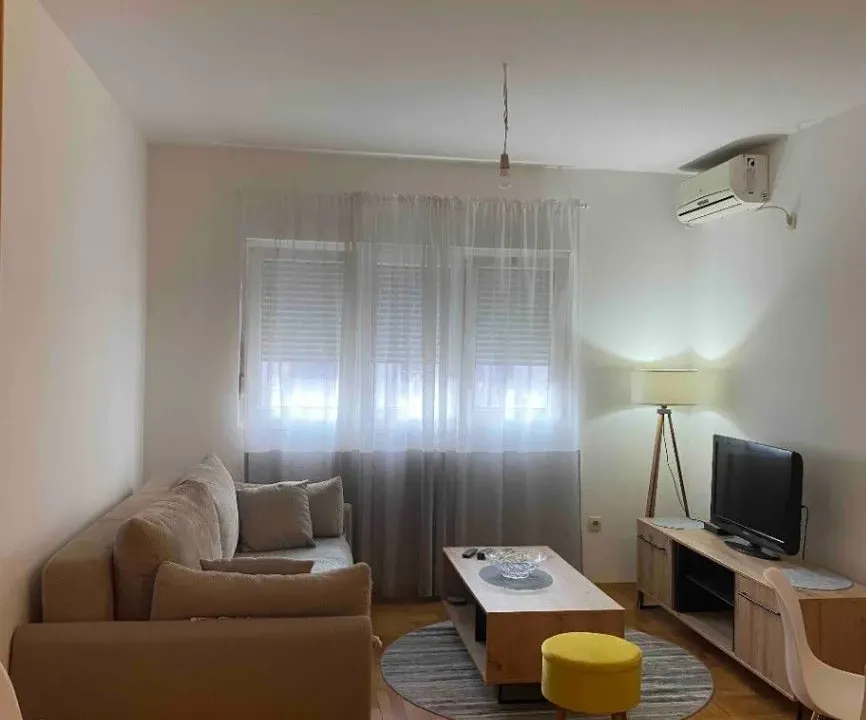 Rent, studio apartment, 25m², Pobrežje, Podgorica