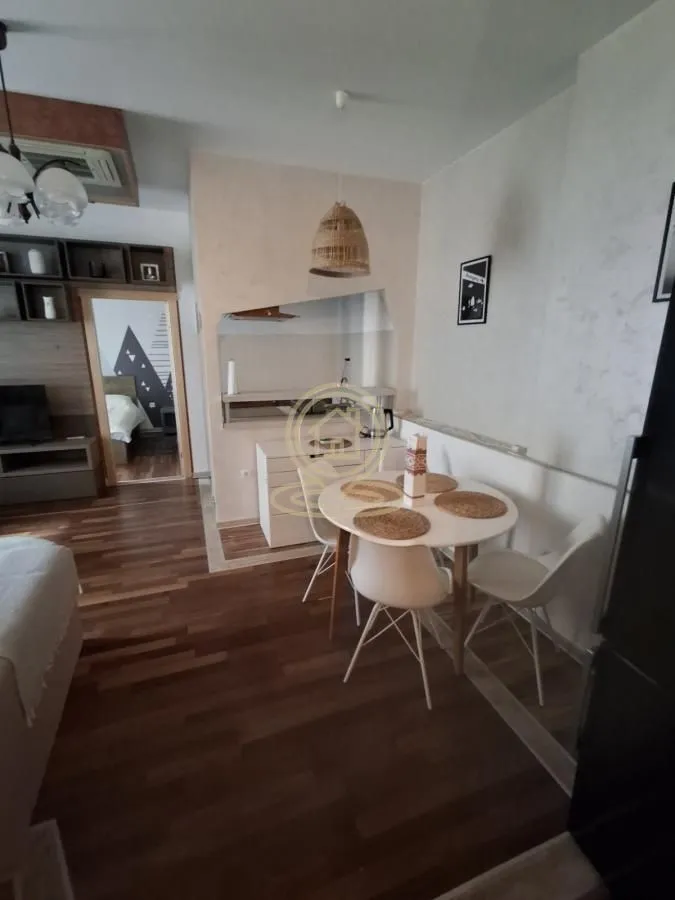 Rent, three bedroom apartment, 55m², Stari Grad, Beograd