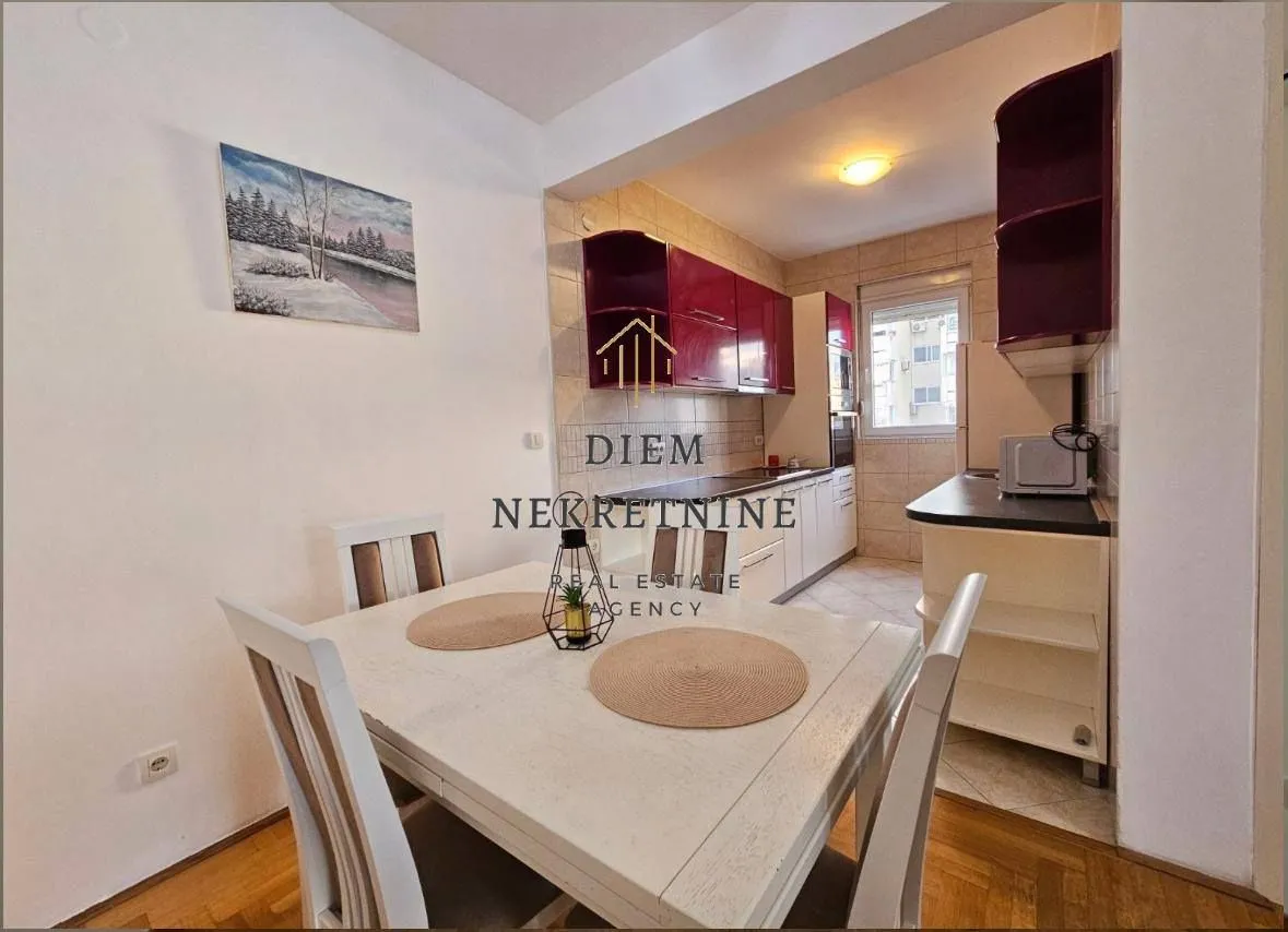 Rent, one bedroom apartment, 52m², Centar, Bar