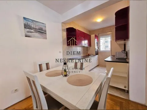 Rent, one bedroom apartment, 52m², Centar, Bar - image 11