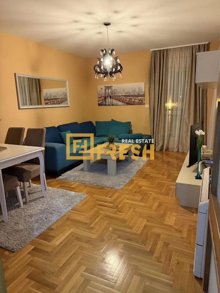 Izdavanje, dvosoban stan, 75m², Pobrežje, Podgorica