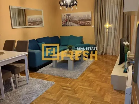 Izdavanje, dvosoban stan, 75m², Pobrežje, Podgorica - image 1