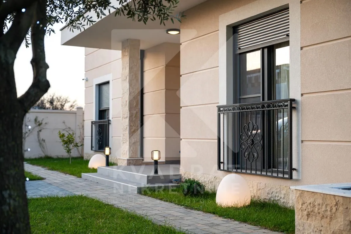 Izdavanje, kuća, 166m², Tološi, Podgorica