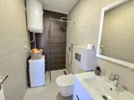 Izdavanje, dvosoban stan, 72m², Centar, Tivat - image 11