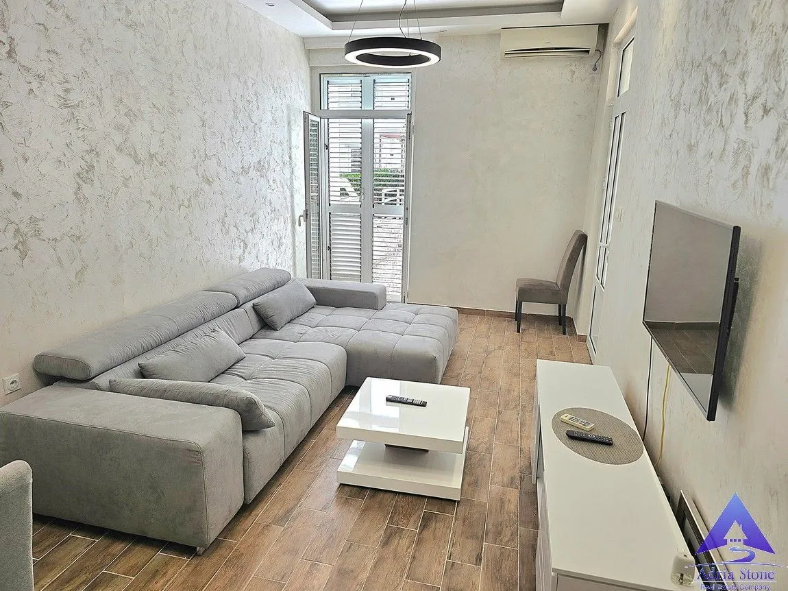 Prodaja, dvosoban stan, 62m², Golubovina, Budva