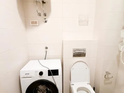 Izdavanje, jednosoban stan, 46m², City Kej, Podgorica - image 8