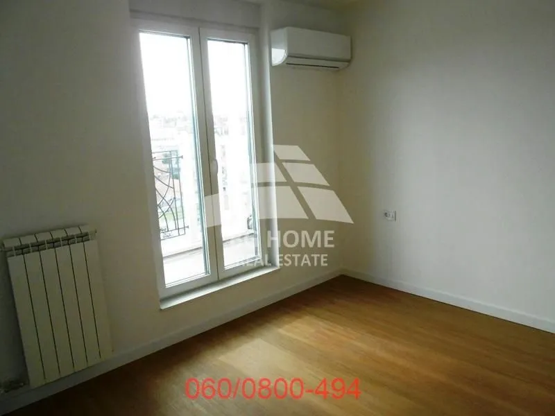 Sale, four bedroom apartment, 142m², Dušanovac, Voždovac Sve Podlokacije