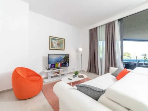 Izdavanje, jednosoban stan, 54m², Centar, Budva - image 6