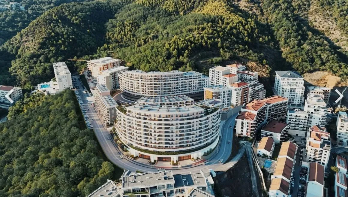 Sale, two bedroom apartment, 77m², Bečići, Budva