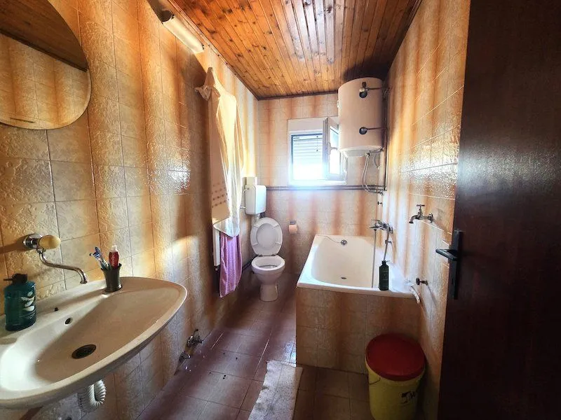 Prodaja, kuća, 300m², Zagorič, Podgorica
