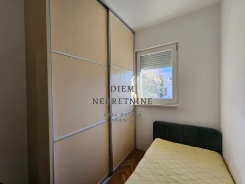 Izdavanje, stan, 35m², Centar, Bar - image 4