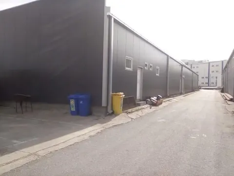 Izdavanje, poslovni prostor, 770m², Batajnica, Beograd