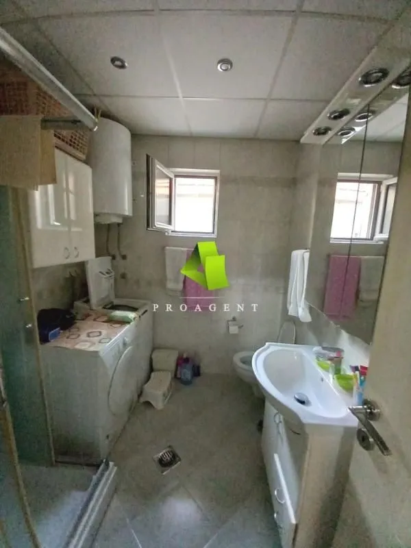 Prodaja, kuća, 180m², Centar, Paraćin