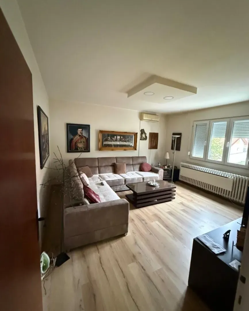 Prodaja, kuća, 159m², Resnik, Beograd