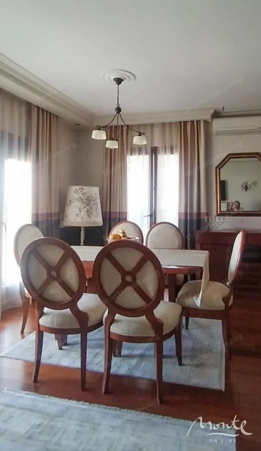 Sale, apartment, 104m², Centar, Bar