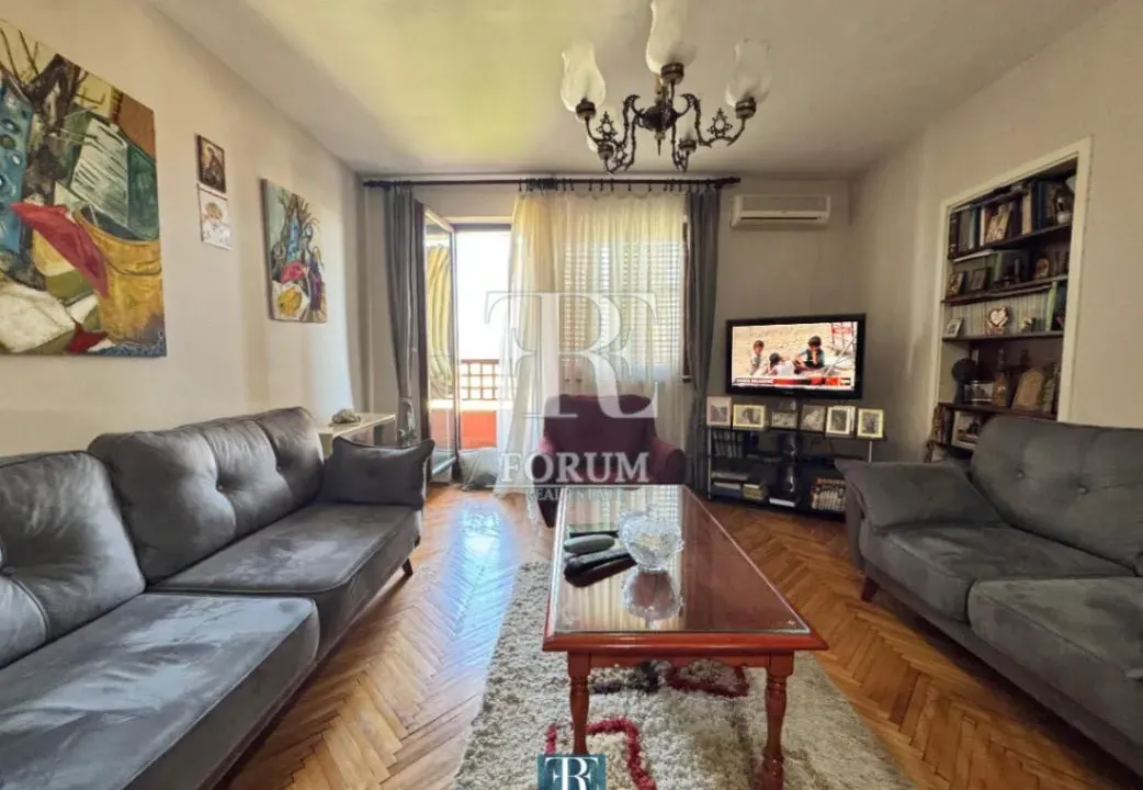 Prodaja, dvosoban stan, 74m², Lepa Kata, Podgorica
