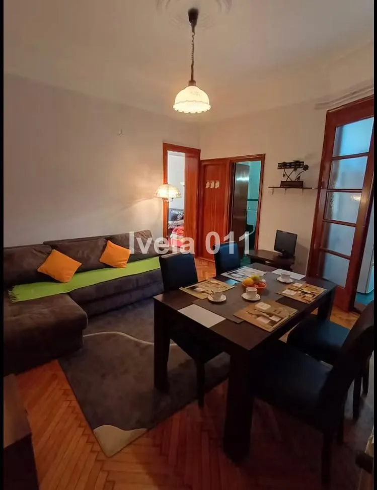 Rent, two bedroom apartment, 45m², Vračar Sve Podlokacije, Beograd