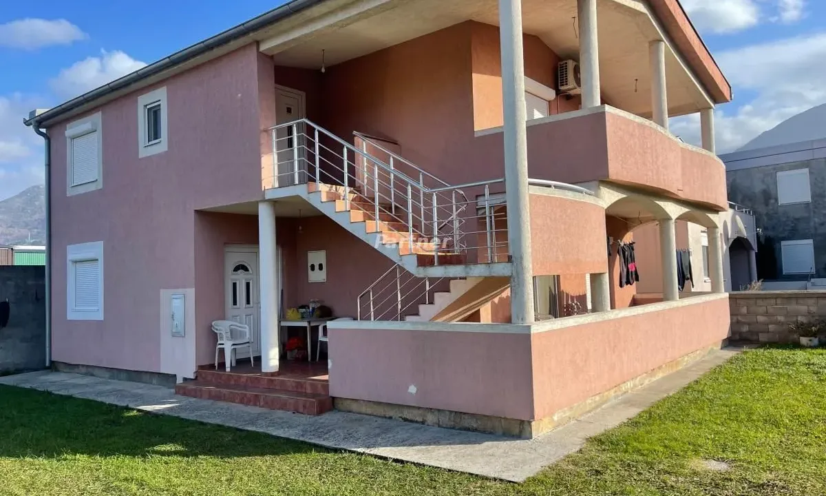 Sale, house, 160m², Polje, Bar