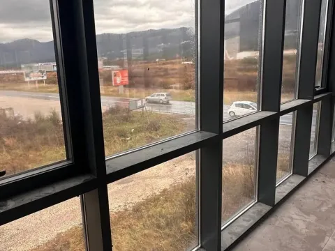 Sale, office space, 658m², Kotor, Crna Gora - image 2