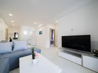 Izdavanje, dvosoban stan, 109m², Budva, Crna Gora - image 1