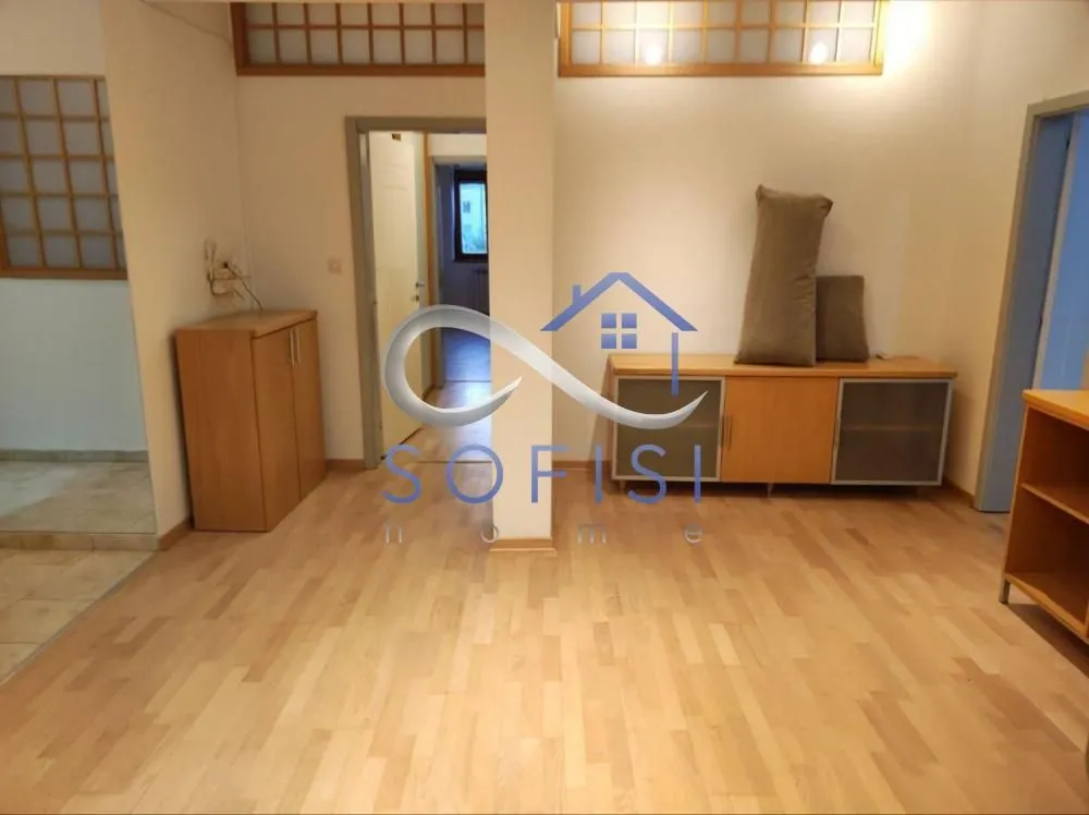Izdavanje, trosoban stan, 94m², Centar, Novi Sad