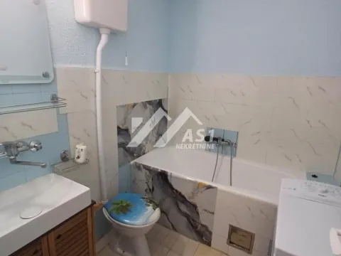 Izdavanje, trosoban stan, 80m², Novo naselje, Novi Sad - image 9