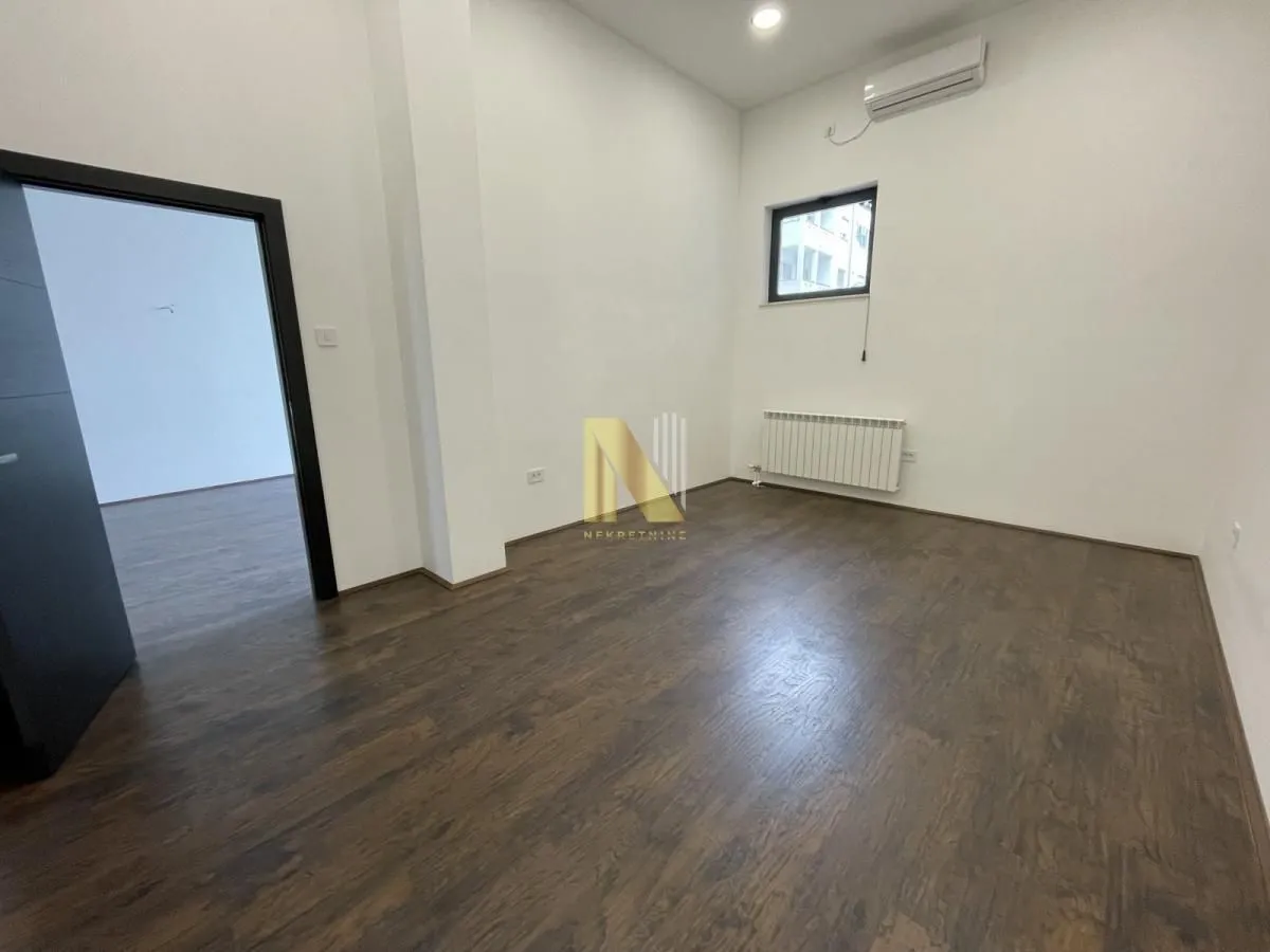 Rent, office space, 128m², Centar, Novi Sad