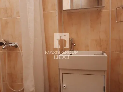 Izdavanje, trosoban stan, 80m², Stari Grad, Beograd - image 9