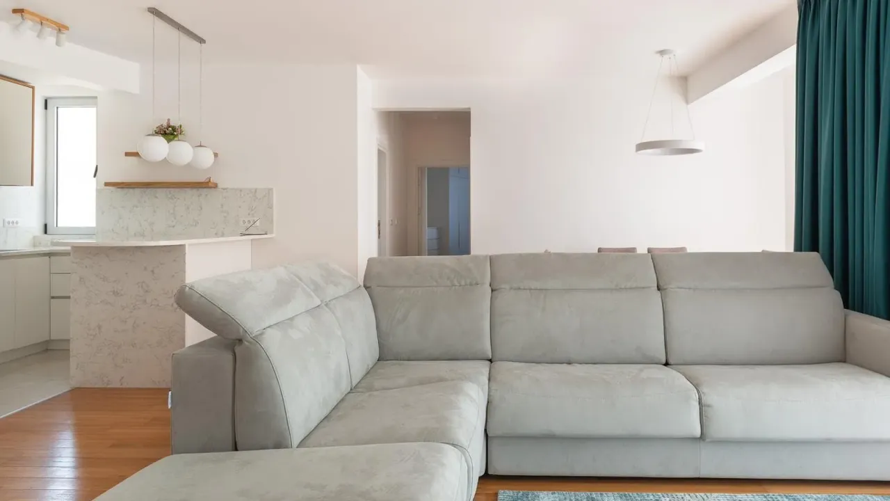 Izdavanje, dvosoban stan, 109m², Seljanovo, Tivat