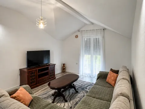 Rent, two bedroom apartment, 90m², Donja Gorica, Podgorica - image 3