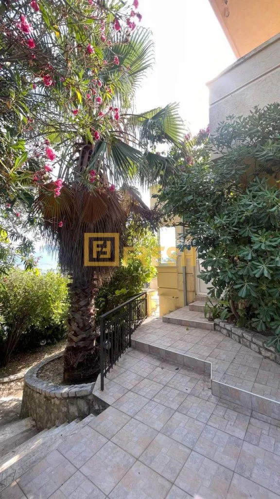 Prodaja, kuća, 185m², Tivat, Crna Gora