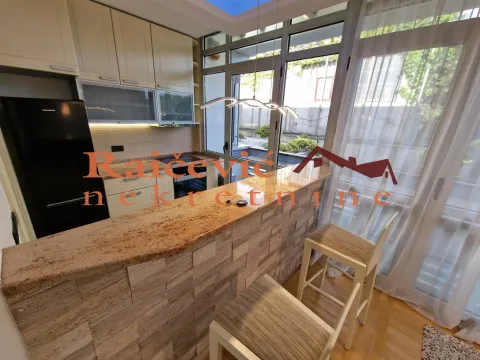 Izdavanje, četvorosoban stan, 148m², Savski Venac, Beograd - image 4