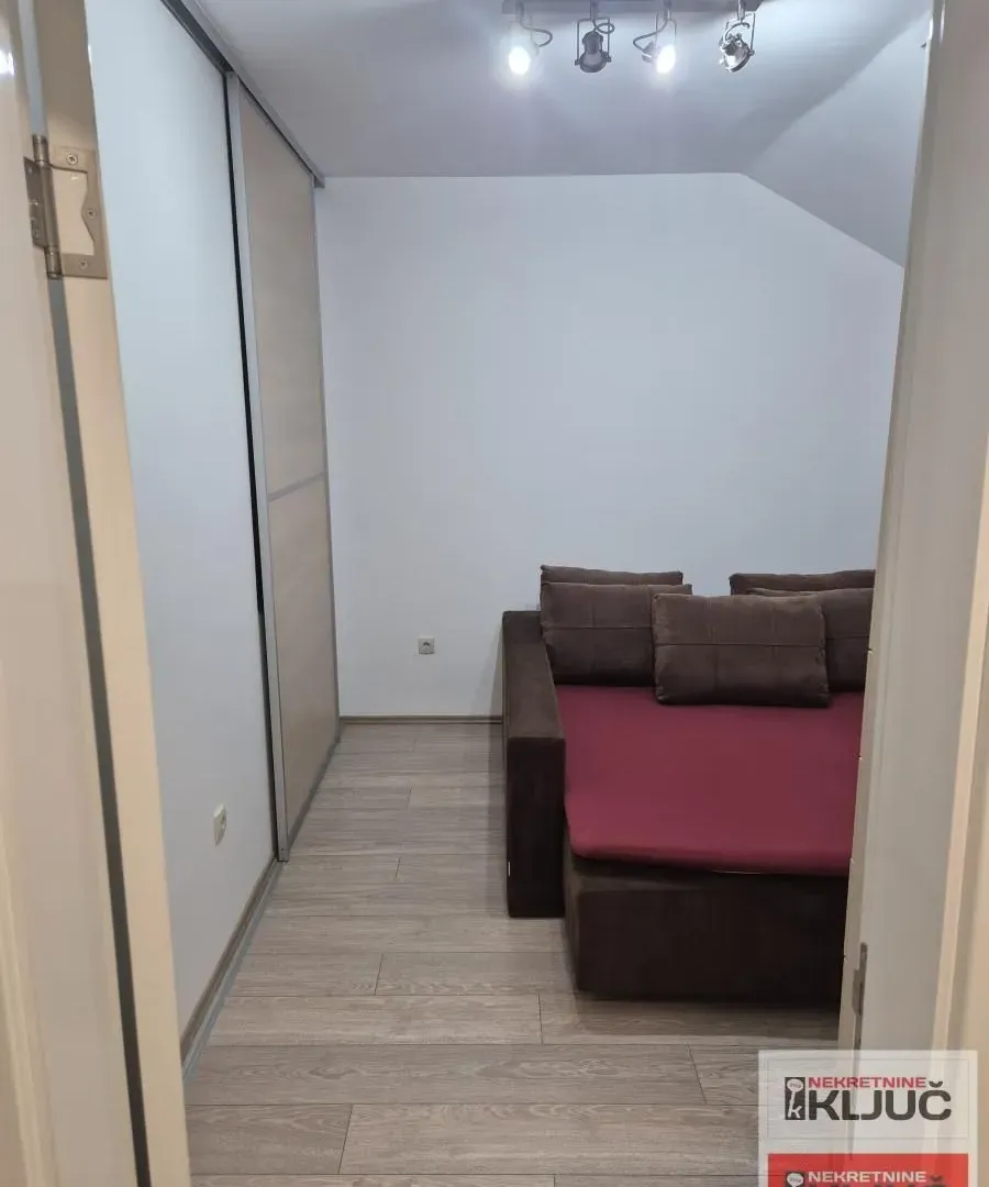 Prodaja, četvorosoban stan, 119m², Nova Detelinara, Novi Sad Sve Podlokacije