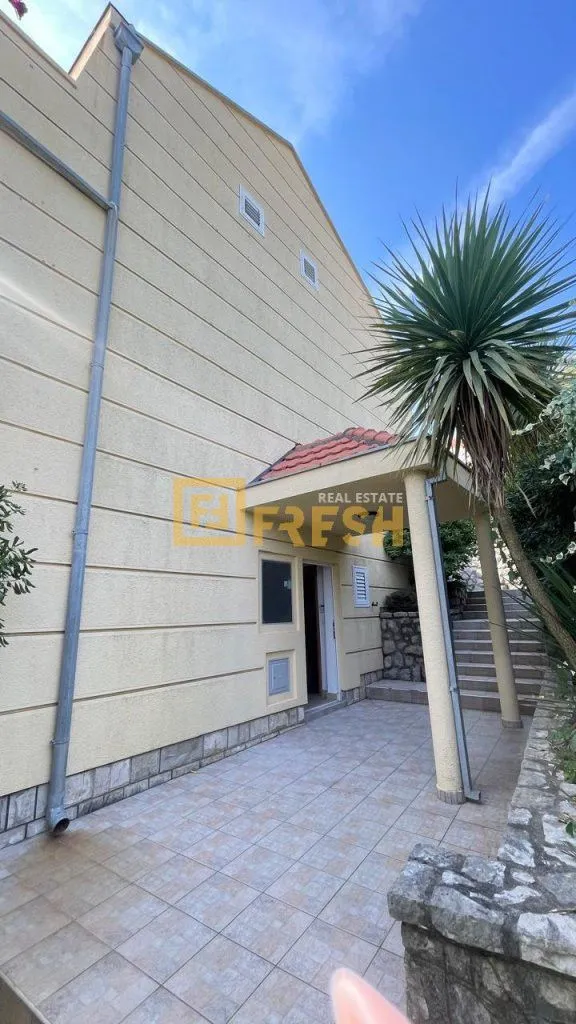 Prodaja, kuća, 185m², Tivat, Crna Gora