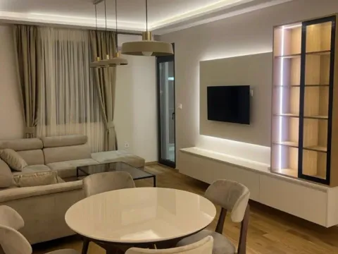 Izdavanje, jednosoban stan, 47m², City Kvart, Podgorica - image 13