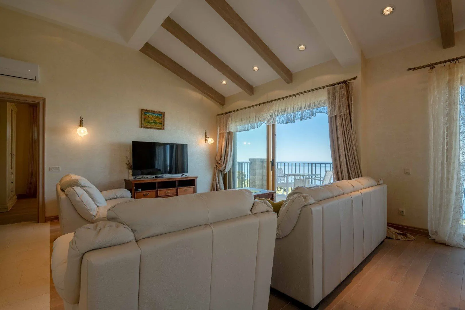 Sale, house, 317m², Reževići, Budva