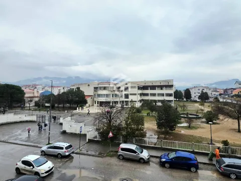 Izdavanje, dvosoban stan, 66m², Stari Aerodrom, Podgorica - image 15