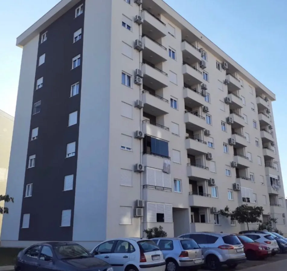 Izdavanje, jednosoban stan, 49m², Stari Aerodrom, Podgorica