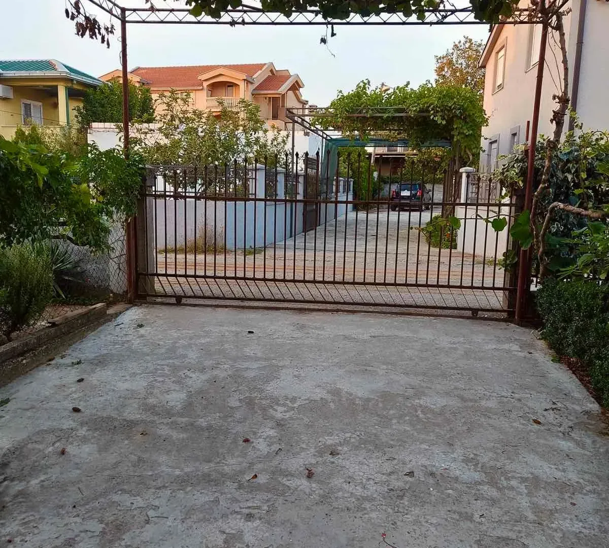 Rent, three bedroom apartment, 130m², Zabjelo, Podgorica