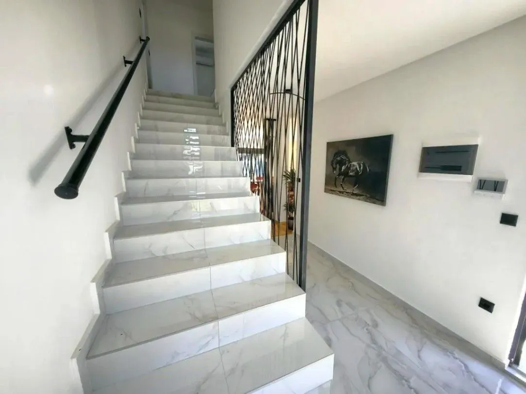 Prodaja, kuća, 170m², Tološi, Podgorica