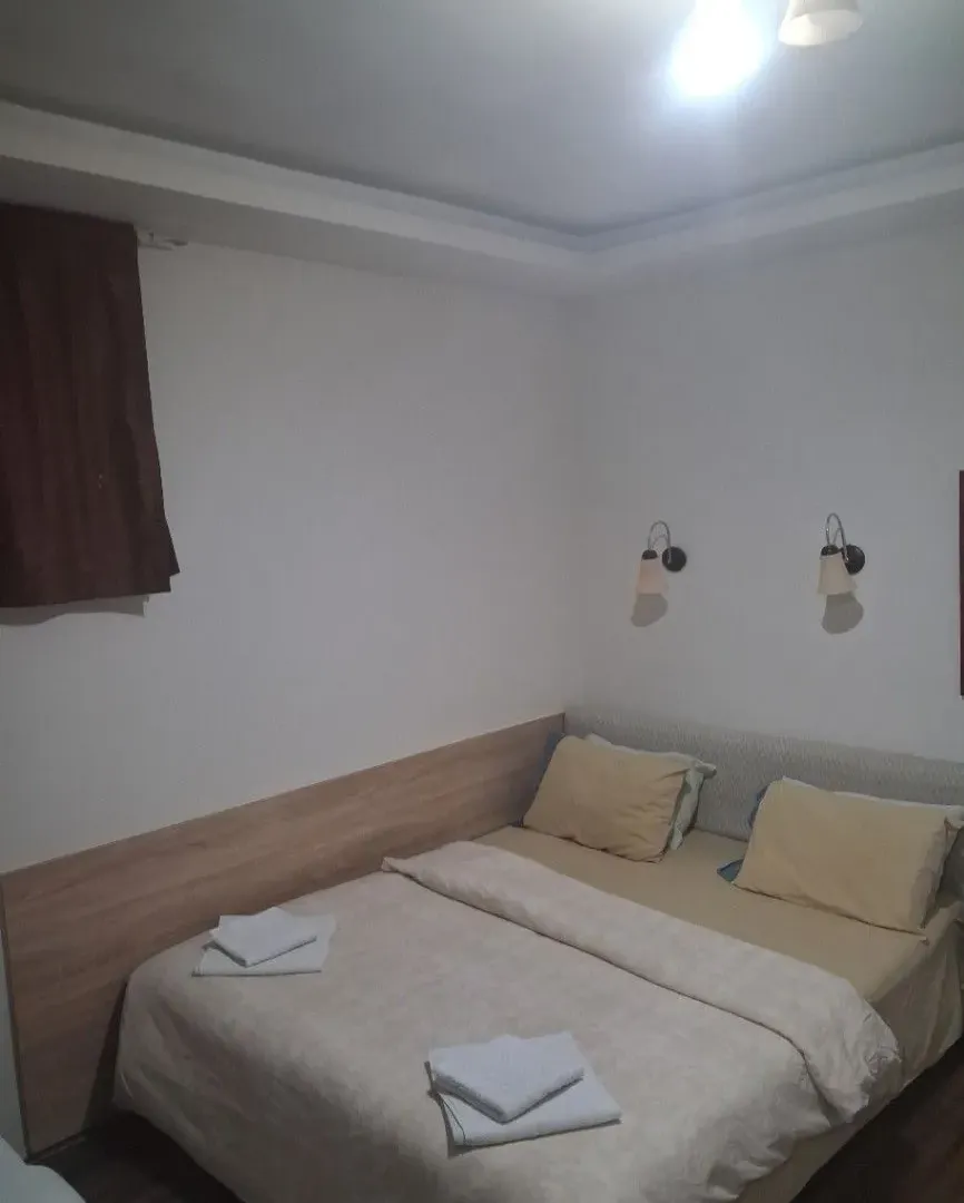 Izdavanje, jednosoban stan, 50m², Centar, Nikšić